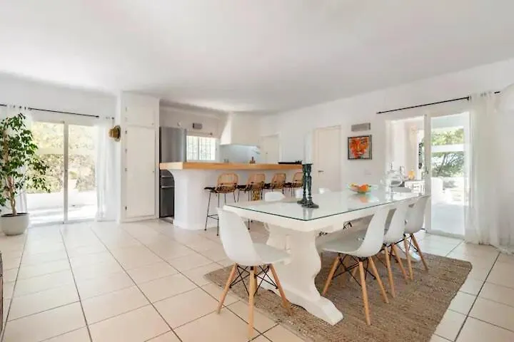 Villa Can Bob San José 度假居